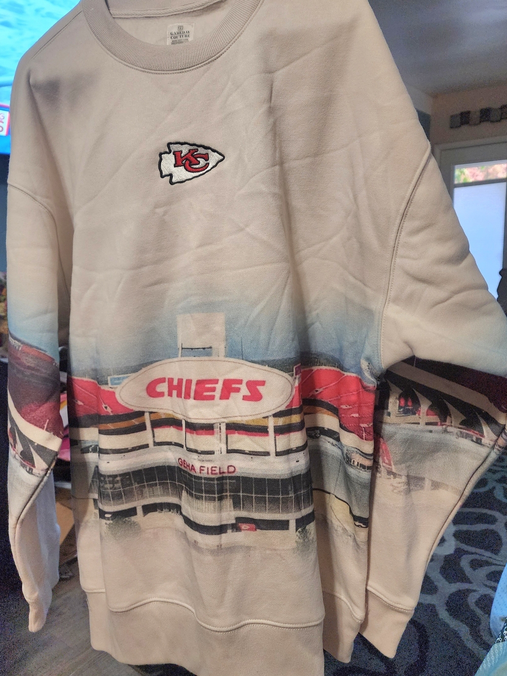 Kansas City Chiefs Cream Graphic Pullover Sweatshirt GEHA Field Sz Lrg NWT